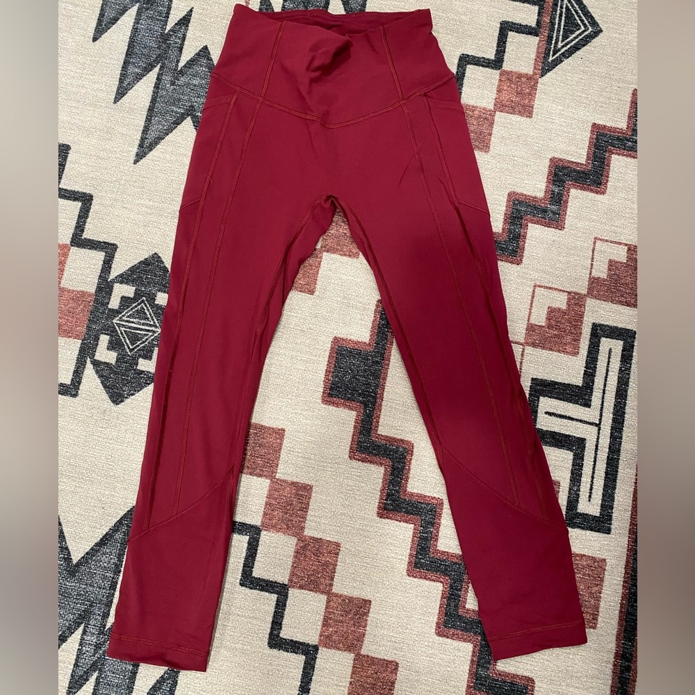 Lululemon Gently worn cropped leggings size 4